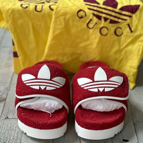 GUCCI NEW ADIDAS MEN’S RED WHITE SLIDES SANDALS SIZE 14 MADE IN ITALY - Picture 2 of 9